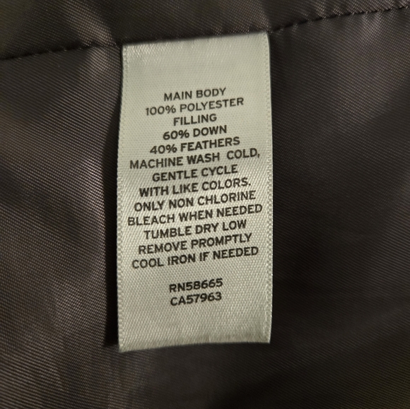 Nordstrom Men's Store Size L Navy snap front 60% down filled puffer vest - Picture 8 of 10